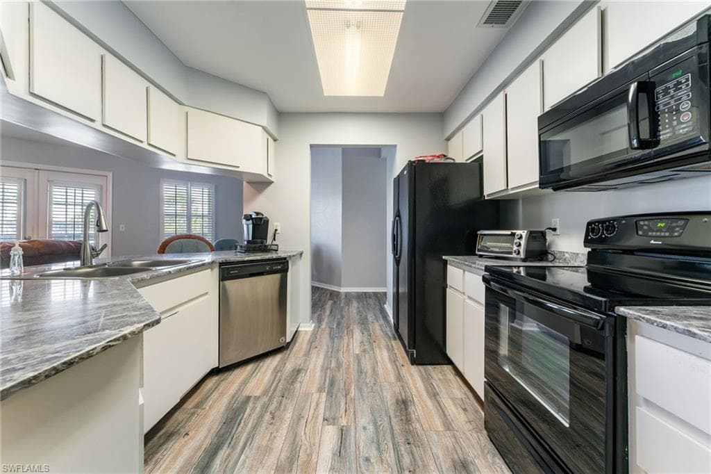 950 Moody RD # 124, NORTH FORT MYERS FL 33903-16