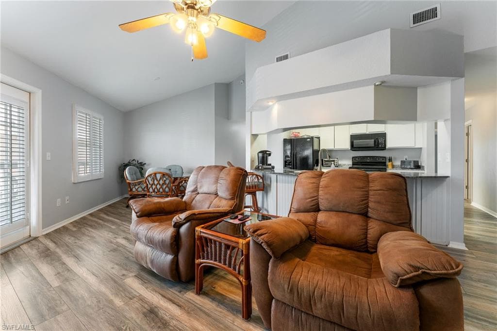 950 Moody RD # 124, NORTH FORT MYERS FL 33903-10