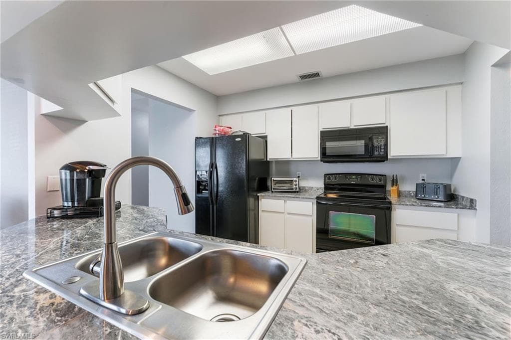 950 Moody RD # 124, NORTH FORT MYERS FL 33903-18