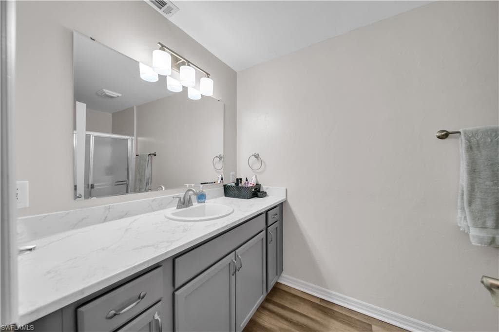 17324/17326 Whitewater CT 326-33