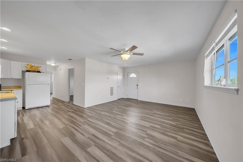 17324/17326 Whitewater CT 326-28