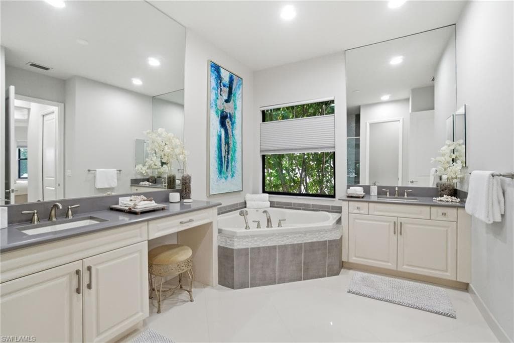 4318 Aurora ST-25