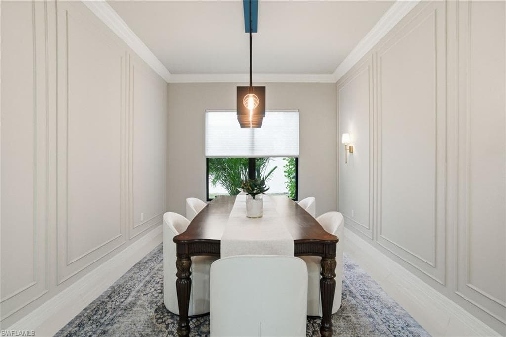 4318 Aurora ST-21