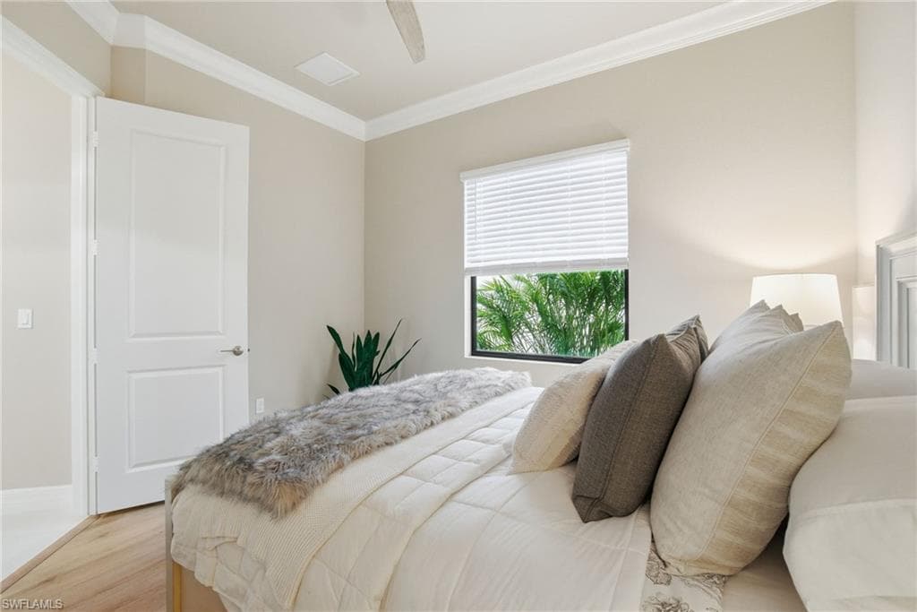 4318 Aurora ST-34