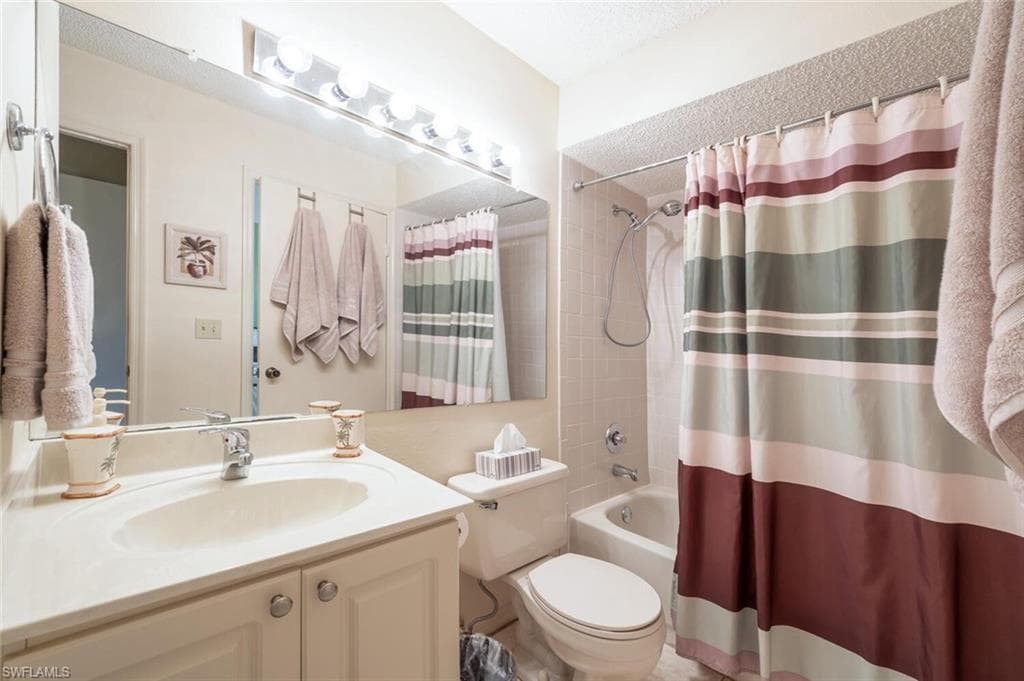 2190 Arbour Walk CIR # 2221, NAPLES FL 34109-16