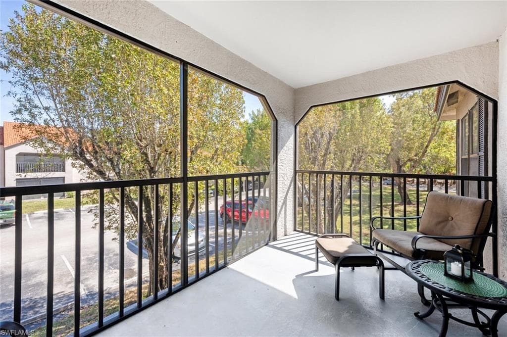 2190 Arbour Walk CIR # 2221, NAPLES FL 34109-19