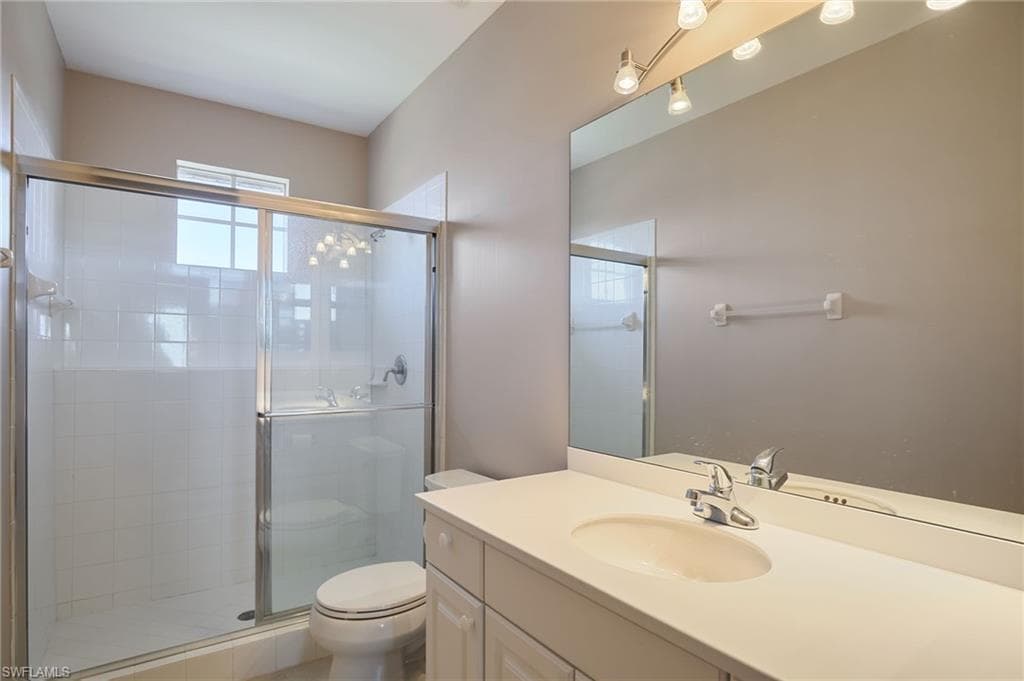 14101 Bently CIR, FORT MYERS FL 33912-17