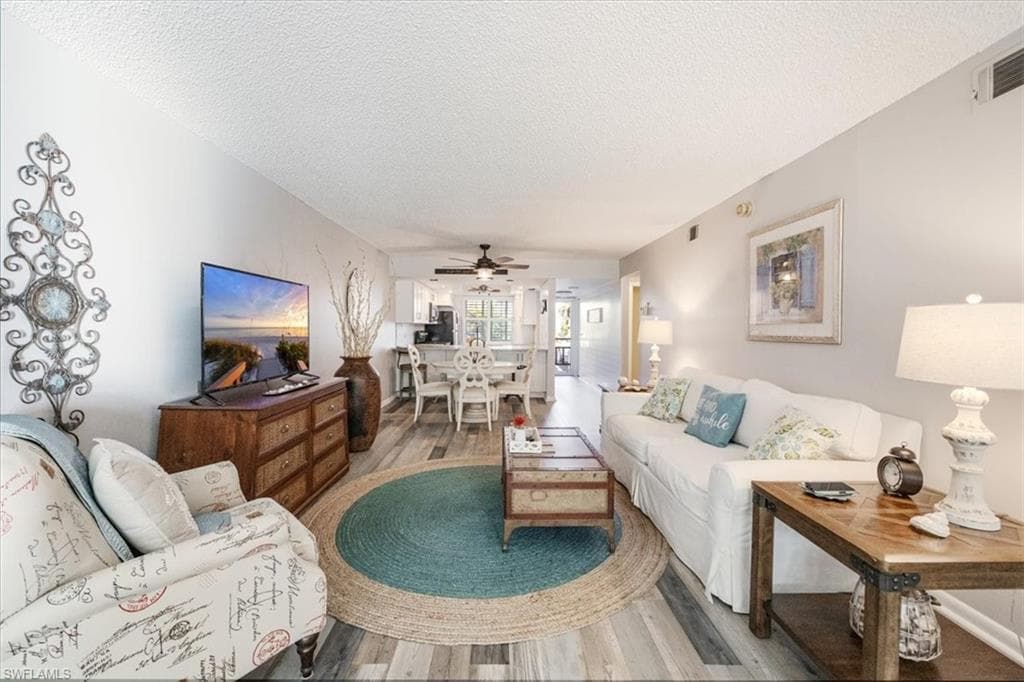 142 Palm DR # 3007, NAPLES FL 34112-2