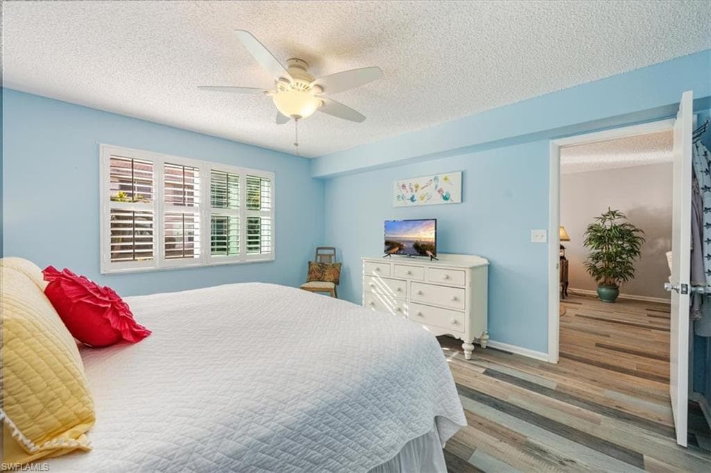 142 Palm DR # 3007, NAPLES FL 34112-13