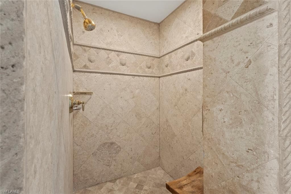 640 Kendall DR, MARCO ISLAND FL 34145-19