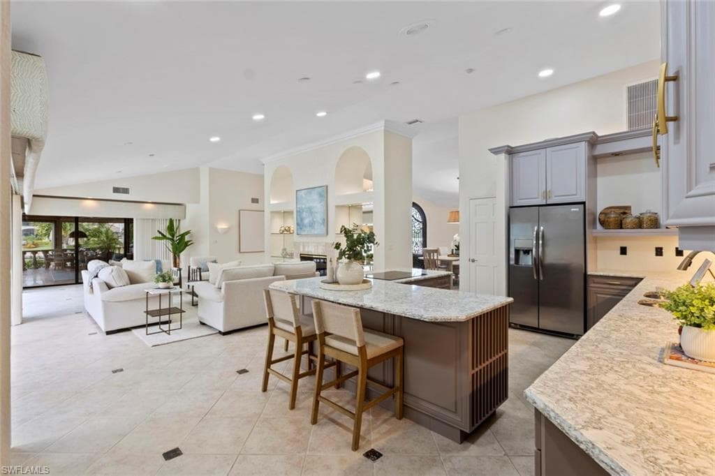 640 Kendall DR, MARCO ISLAND FL 34145-10