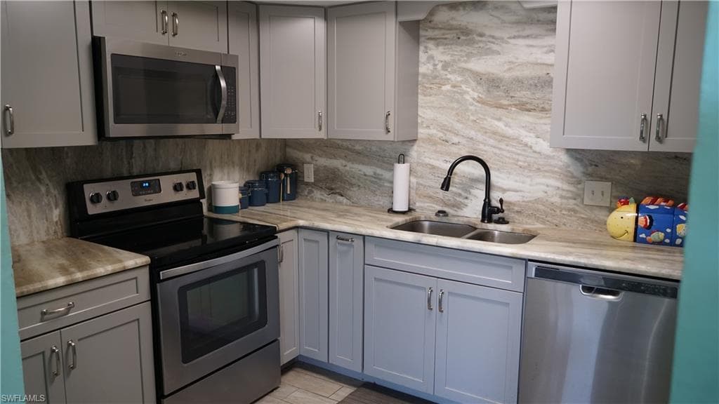 607 SE 47th ST # 3, CAPE CORAL FL 33904-2