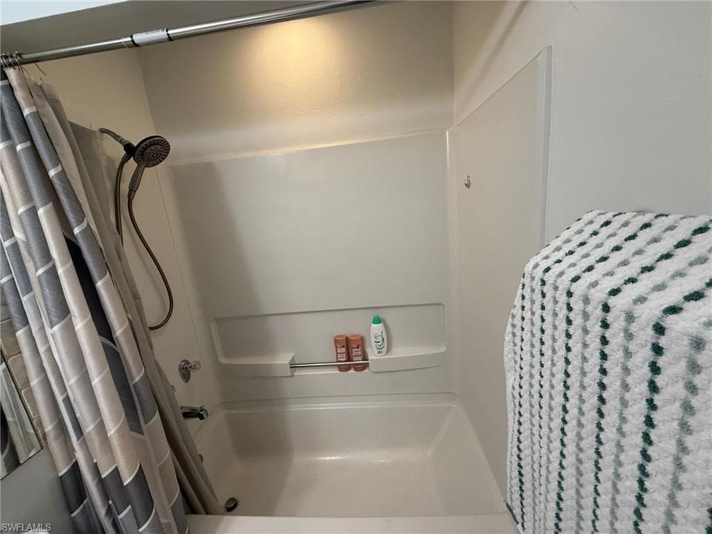 4220 Looking Glass LN # 4302, NAPLES FL 34112-12