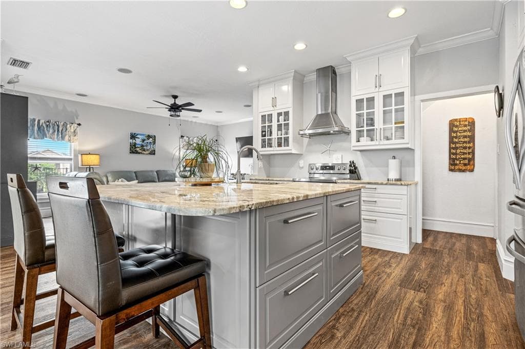 2006 Willow Branch DR, CAPE CORAL FL 33991-5