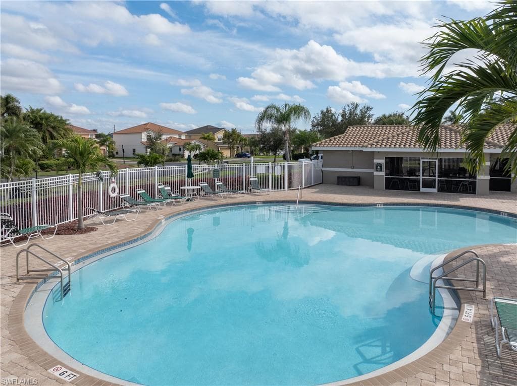 2006 Willow Branch DR, CAPE CORAL FL 33991-42