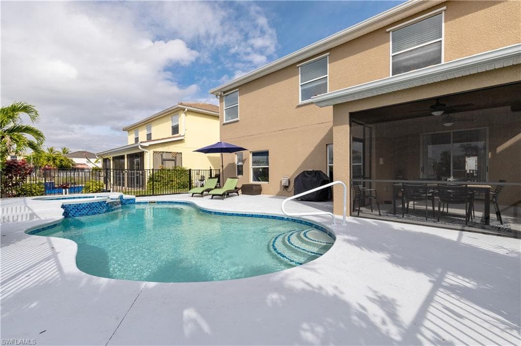 2006 Willow Branch DR, CAPE CORAL FL 33991-32