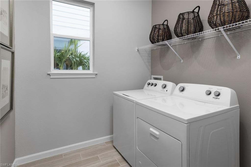 1600 Summerlit AVE, NAPLES FL 34114-15