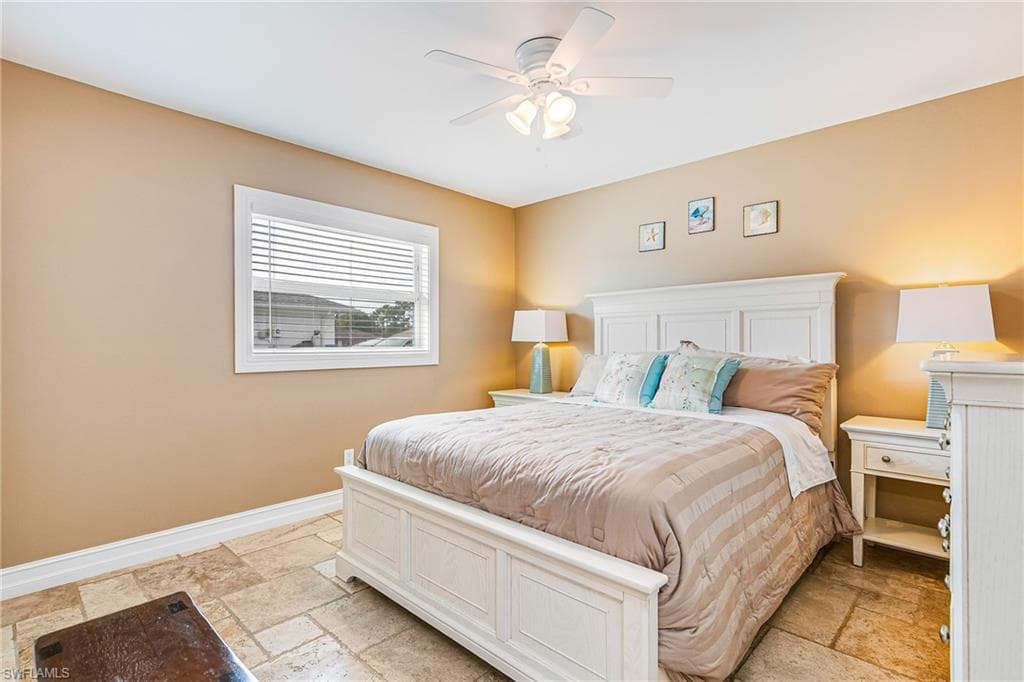 401 Candlewick CIR E-22