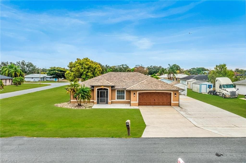 401 Candlewick CIR E-1