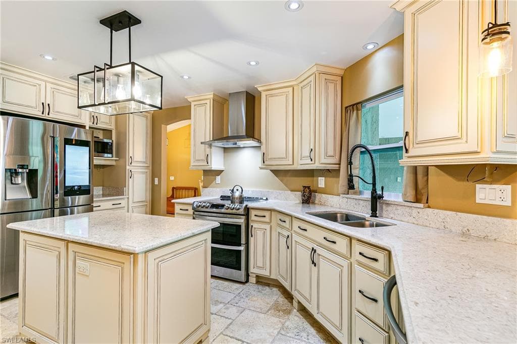 401 Candlewick CIR E-12