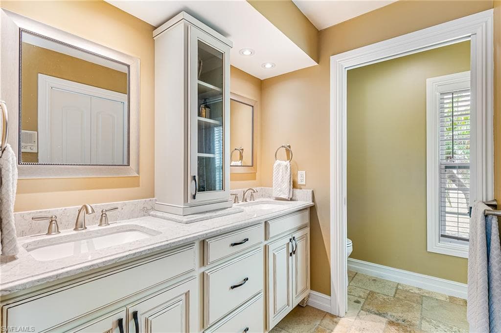 401 Candlewick CIR E-29