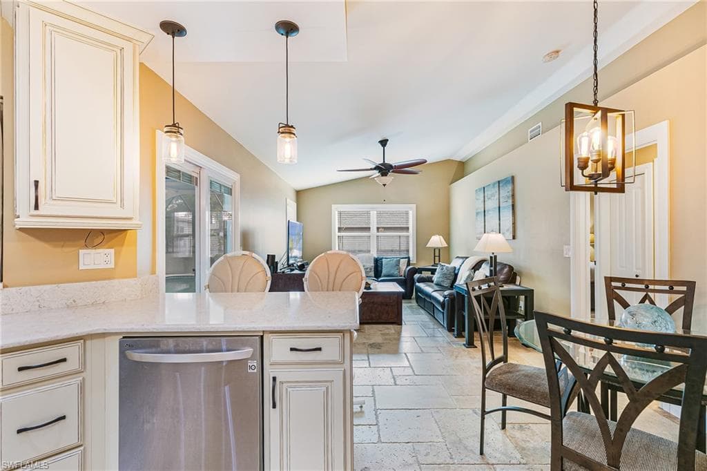 401 Candlewick CIR E-13