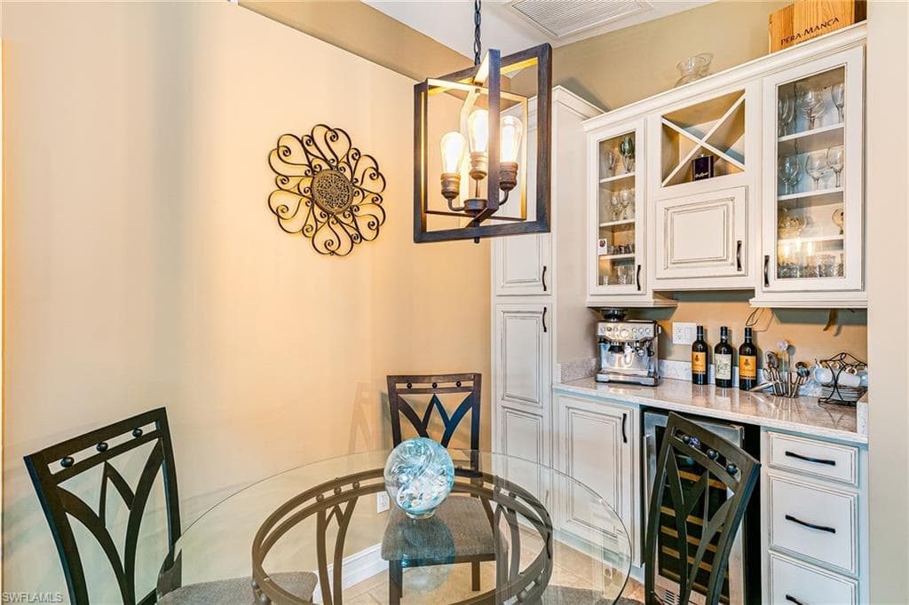 401 Candlewick CIR E-14