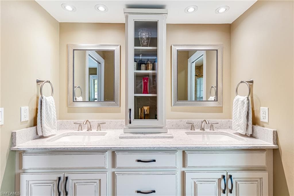 401 Candlewick CIR E-28