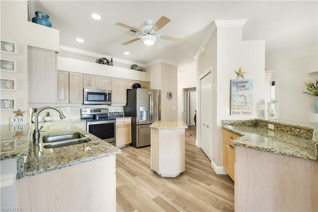 25681 Springtide CT, BONITA SPRINGS FL 34135-12