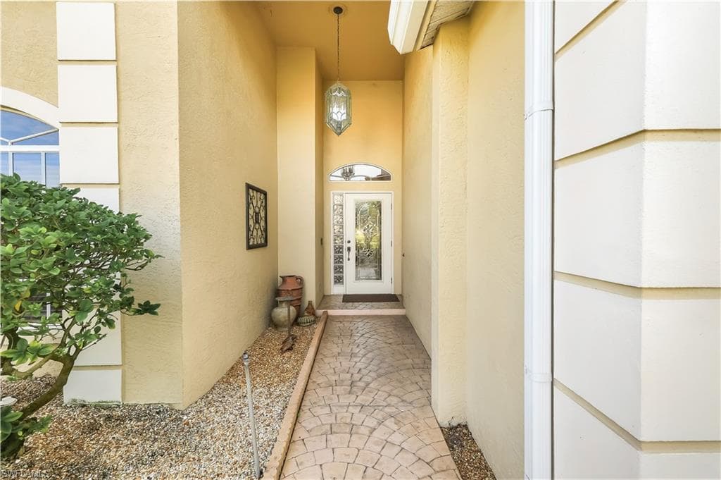 25681 Springtide CT, BONITA SPRINGS FL 34135-4