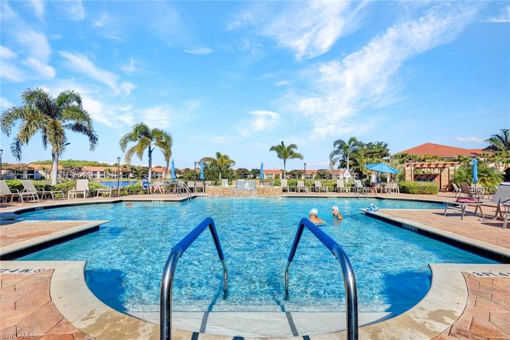 2469 Millcreek LN # 102, NAPLES FL 34119-18