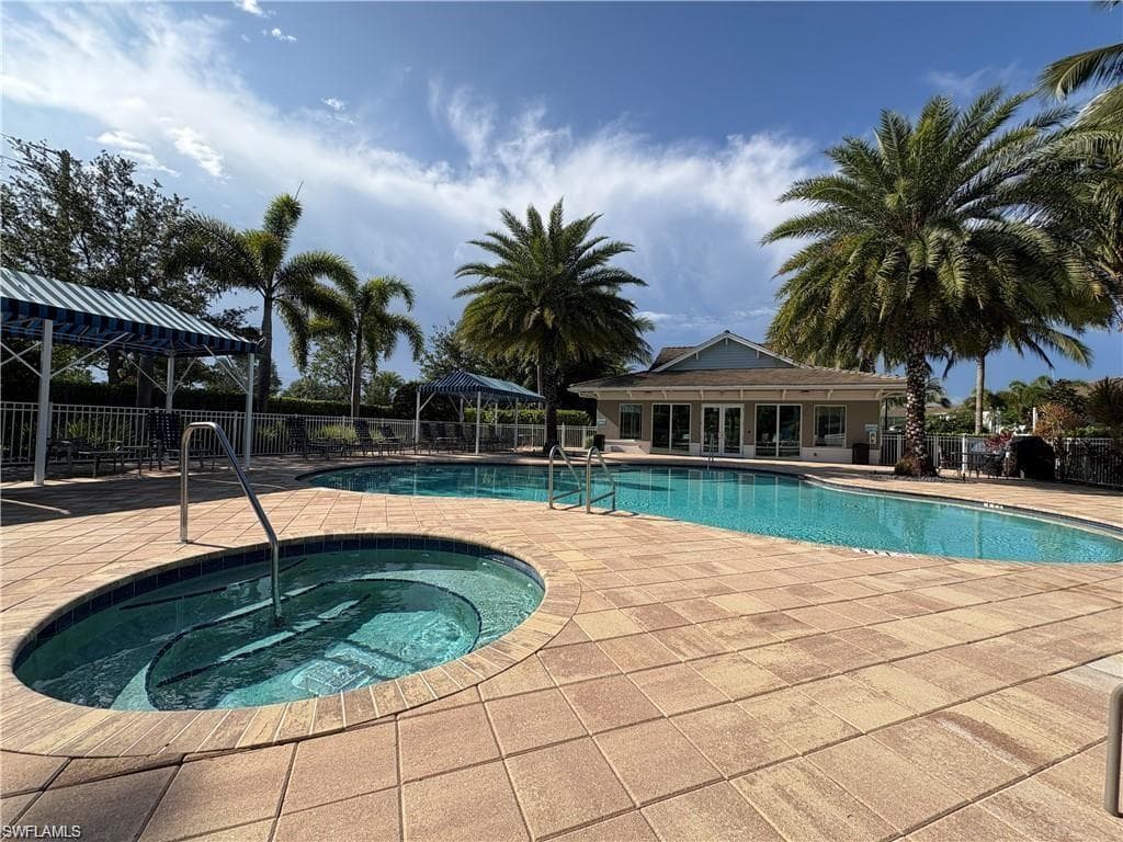 2311 Sawyers Hill RD # 806, NAPLES FL 34120-33