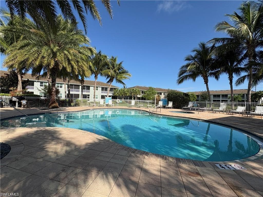 2311 Sawyers Hill RD # 806, NAPLES FL 34120-37