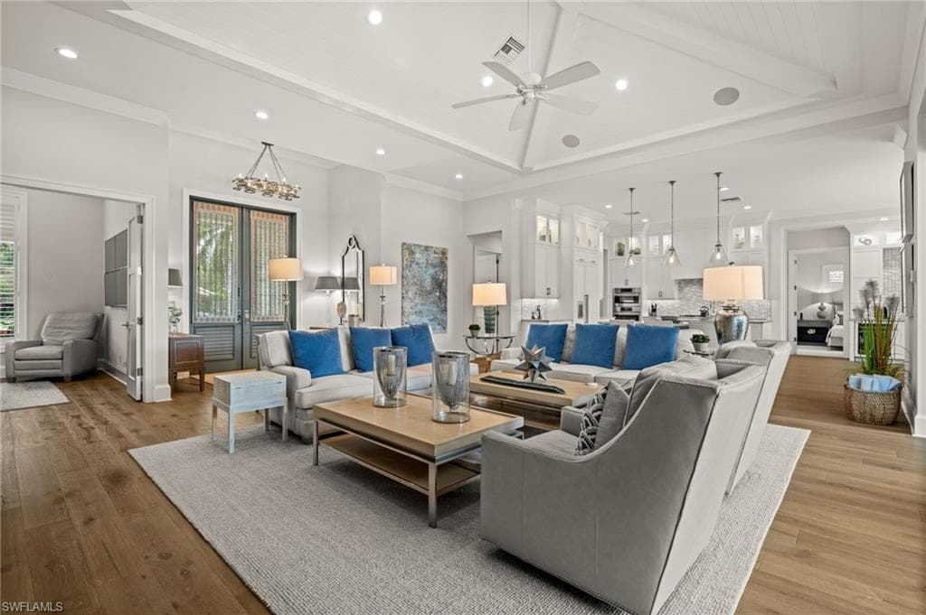 784 Anderson DR, NAPLES FL 34103-5