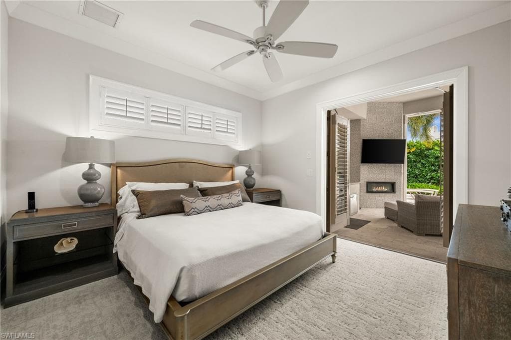 784 Anderson DR, NAPLES FL 34103-25