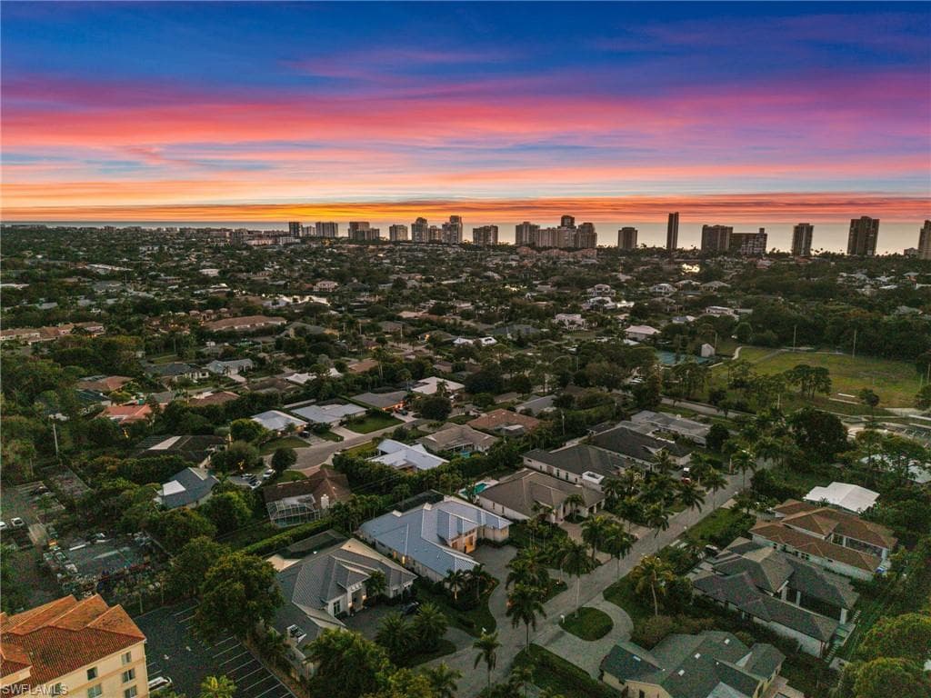 784 Anderson DR, NAPLES FL 34103-43