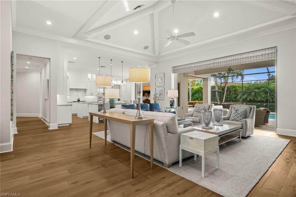 784 Anderson DR, NAPLES FL 34103-3