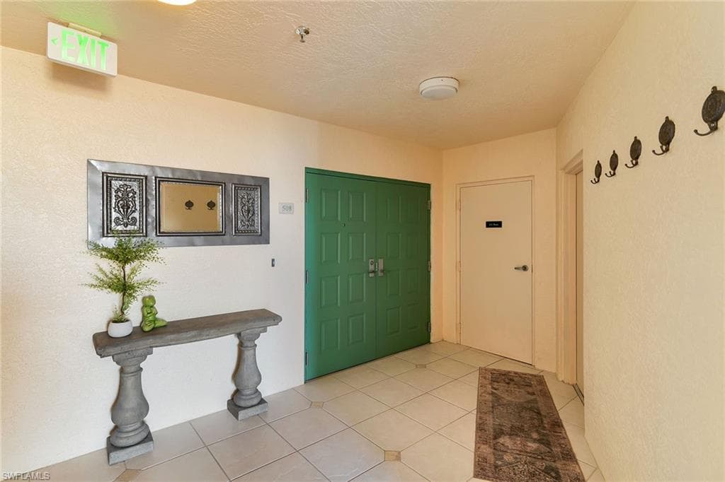 980 Cape Marco DR # 508, MARCO ISLAND FL 34145-33