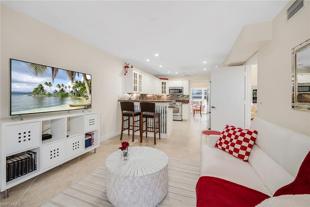 466 Bristle Cone LN # 34, NAPLES FL 34113-8