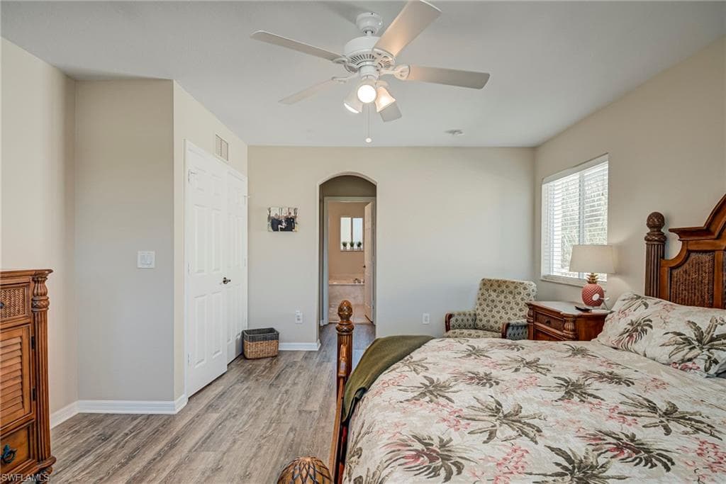 1897 Par DR, NAPLES FL 34120-16