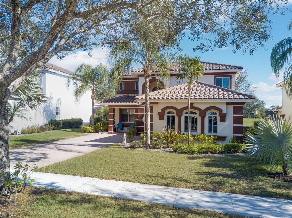 1897 Par DR, NAPLES FL 34120-27