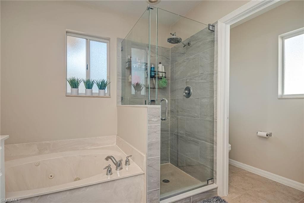 1897 Par DR, NAPLES FL 34120-18