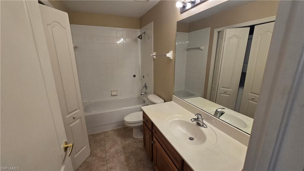 12021 Rock Brook RUN # 2105, FORT MYERS FL 33913-15