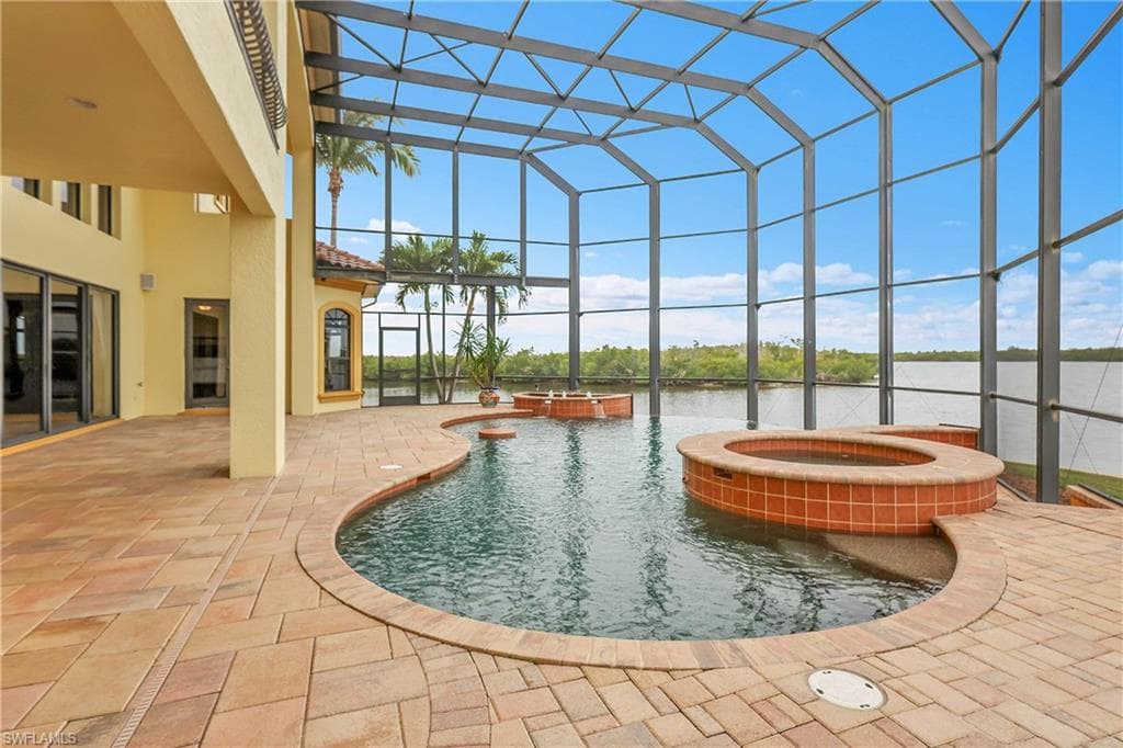 879 W Cape Estates CIR, CAPE CORAL FL 33993-26