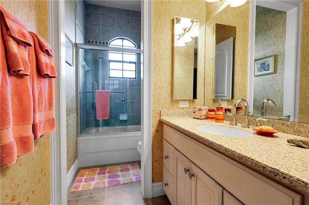 879 W Cape Estates CIR, CAPE CORAL FL 33993-21