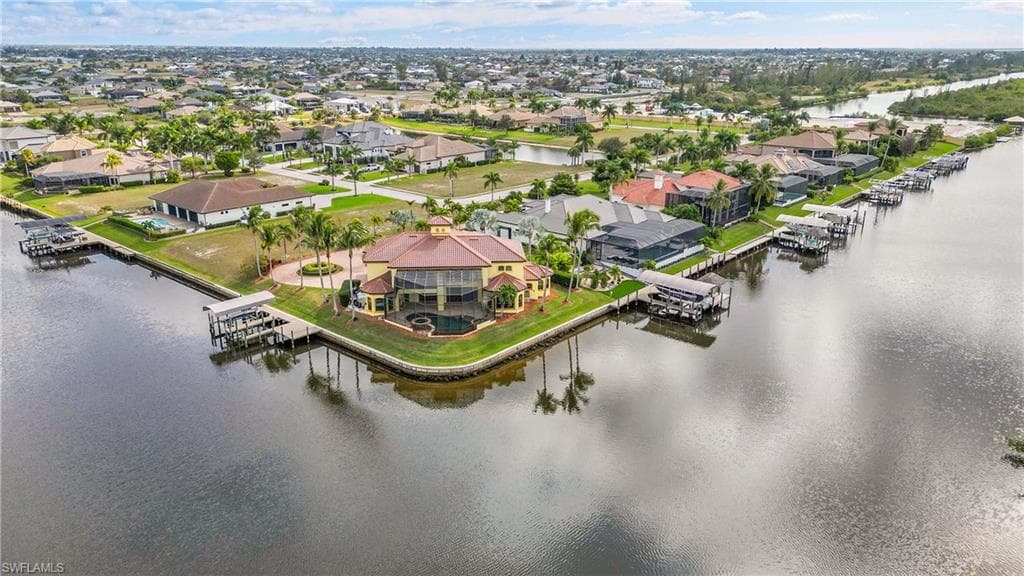 879 W Cape Estates CIR, CAPE CORAL FL 33993-38