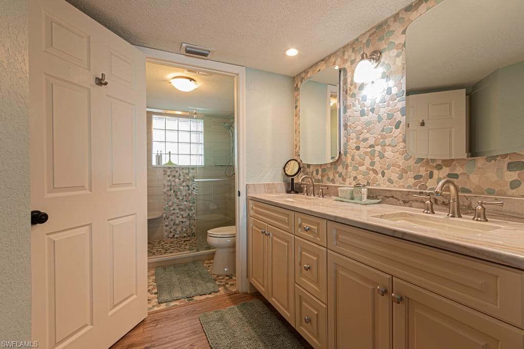 4895 Bonita Beach RD 204-17