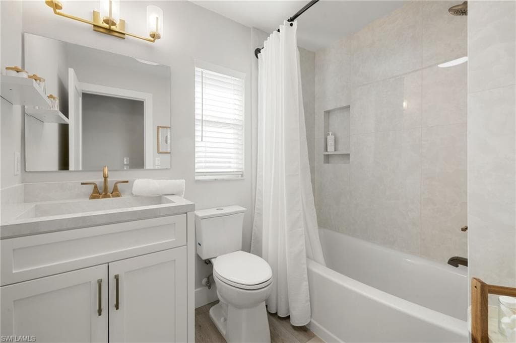 1196 Westlake BLVD, NAPLES FL 34103-29