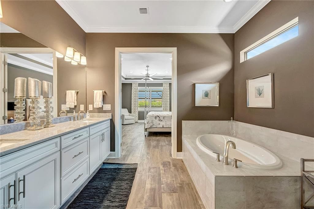 9574 Everglades DR-23