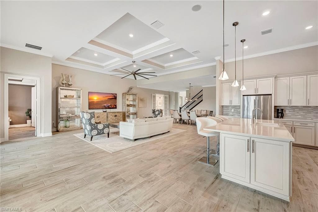9574 Everglades DR-20